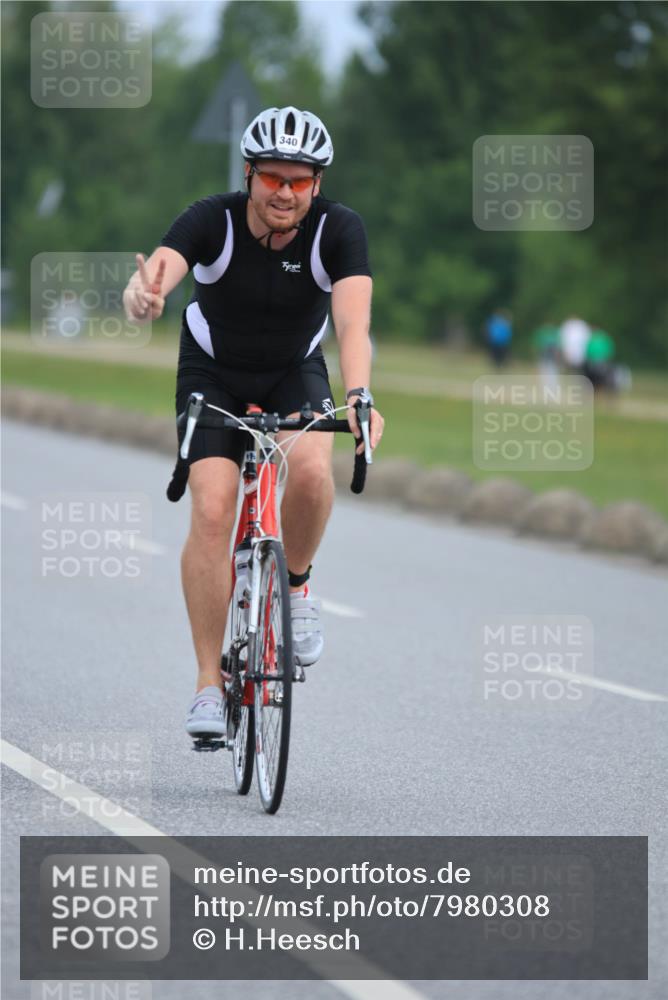 15.06.2025 - 27. Vierlanden-Triathlon H.Heesch http://msf.ph/oto/7980308 15.06.2025 10:39:15 Radfahren 46, 186, 209, 294, 340, 377 meine-sportfotos.de