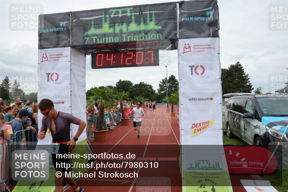 15.06.2025 - 7 Türme Triathlon Michael Strokosch http://msf.ph/oto/7980310 15.06.2025 14:12:07 Ziel 537, 610, 1047, 1056 meine-sportfotos.de