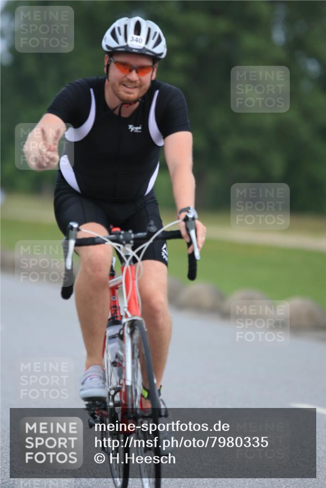 15.06.2025 - 27. Vierlanden-Triathlon H.Heesch http://msf.ph/oto/7980335 15.06.2025 10:39:16 Radfahren 46, 186, 209, 294, 340, 377 meine-sportfotos.de