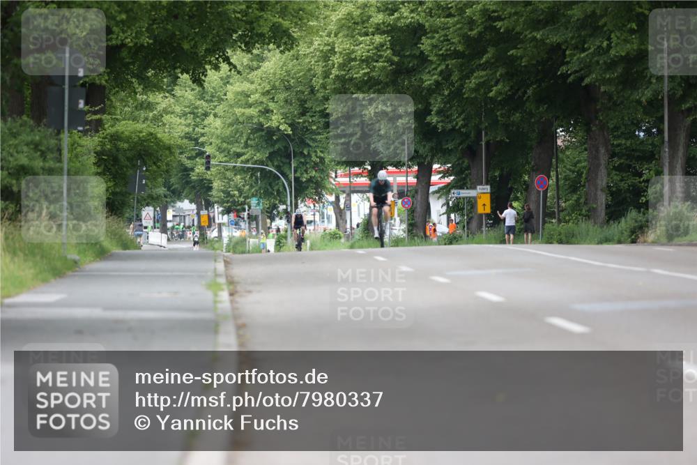 15.06.2025 - 7 Türme Triathlon Yannick Fuchs http://msf.ph/oto/7980337 15.06.2025 11:21:49 Radfahren 305 meine-sportfotos.de