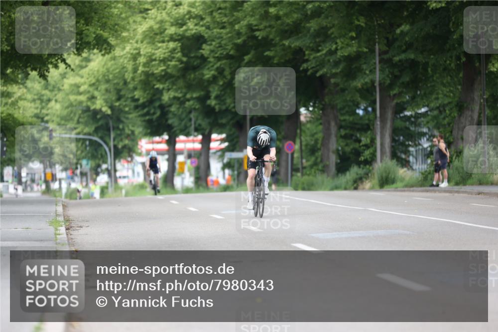 15.06.2025 - 7 Türme Triathlon Yannick Fuchs http://msf.ph/oto/7980343 15.06.2025 11:21:52 Radfahren  meine-sportfotos.de