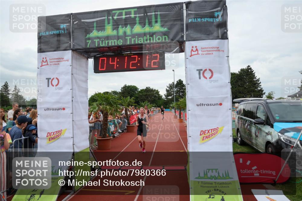 15.06.2025 - 7 Türme Triathlon Michael Strokosch http://msf.ph/oto/7980366 15.06.2025 14:12:12 Ziel 610, 801, 1001, 1047 meine-sportfotos.de