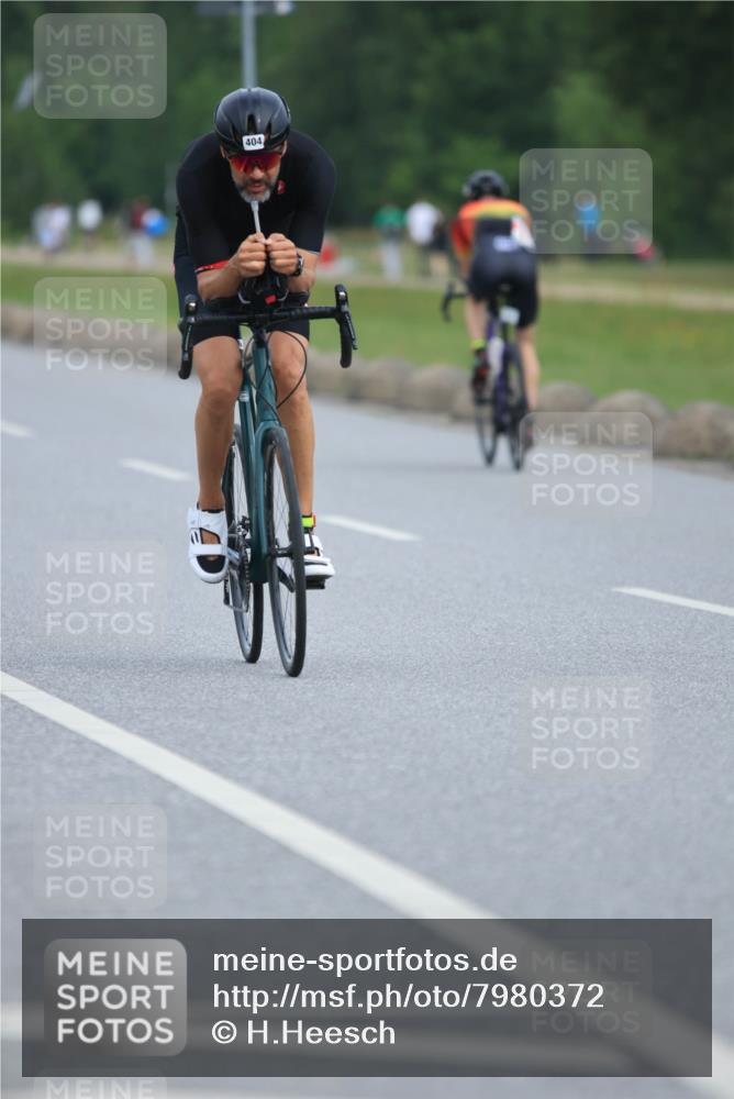15.06.2025 - 27. Vierlanden-Triathlon H.Heesch http://msf.ph/oto/7980372 15.06.2025 10:39:36 Radfahren 3, 59, 67, 204, 404 meine-sportfotos.de