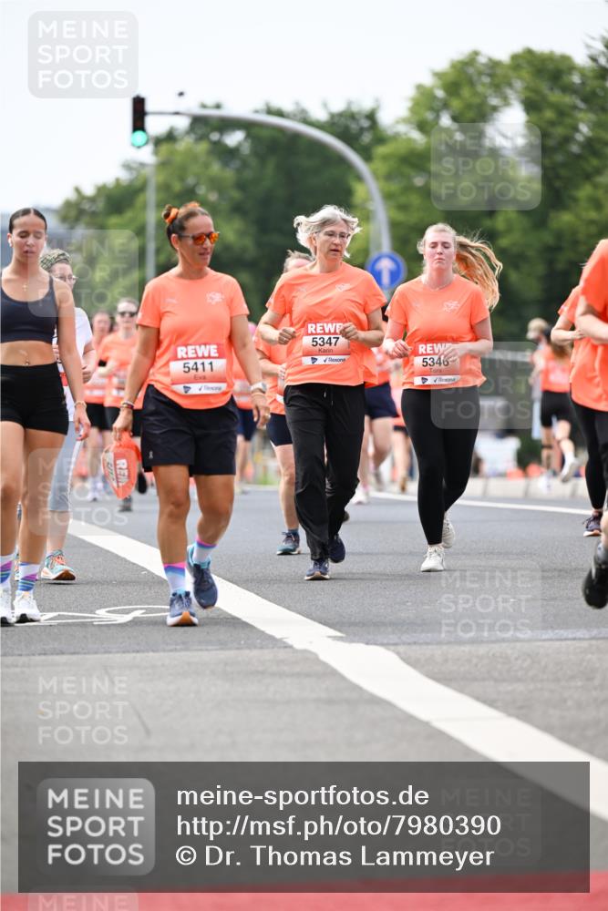 15.06.2025 - REWE Women's Run Dr. Thomas Lammeyer http://msf.ph/oto/7980390 15.06.2025 10:45:15 Laufen 5346, 5347, 5411 meine-sportfotos.de