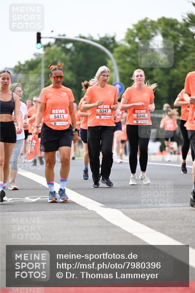 15.06.2025 - REWE Women's Run Dr. Thomas Lammeyer http://msf.ph/oto/7980396 15.06.2025 10:45:15 Laufen 5411, 5412, 5347, 5346 meine-sportfotos.de