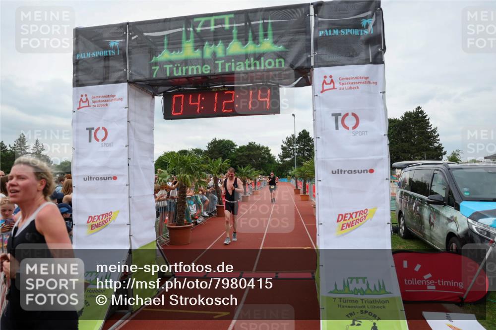 15.06.2025 - 7 Türme Triathlon Michael Strokosch http://msf.ph/oto/7980415 15.06.2025 14:12:13 Ziel 610, 801, 845, 1001, 1047 meine-sportfotos.de