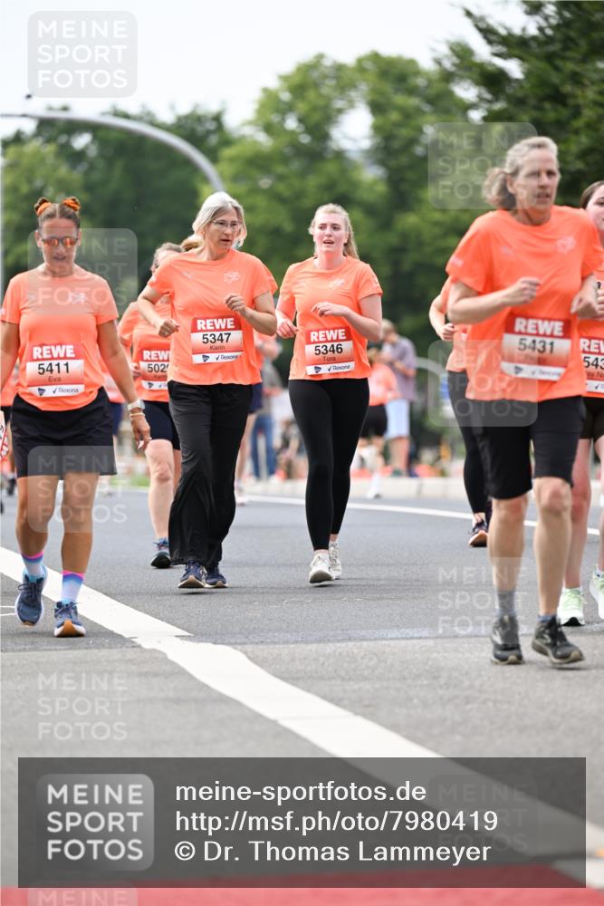 15.06.2025 - REWE Women's Run Dr. Thomas Lammeyer http://msf.ph/oto/7980419 15.06.2025 10:45:15 Laufen 5347, 5411, 502, 5346, 5431, 543 meine-sportfotos.de