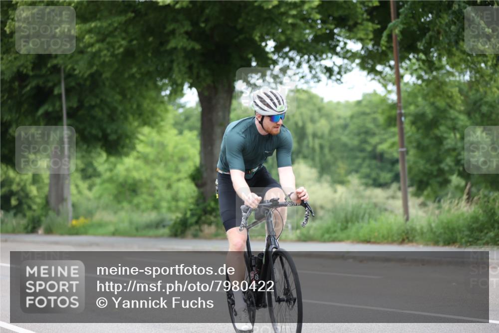 15.06.2025 - 7 Türme Triathlon Yannick Fuchs http://msf.ph/oto/7980422 15.06.2025 11:21:56 Radfahren  meine-sportfotos.de