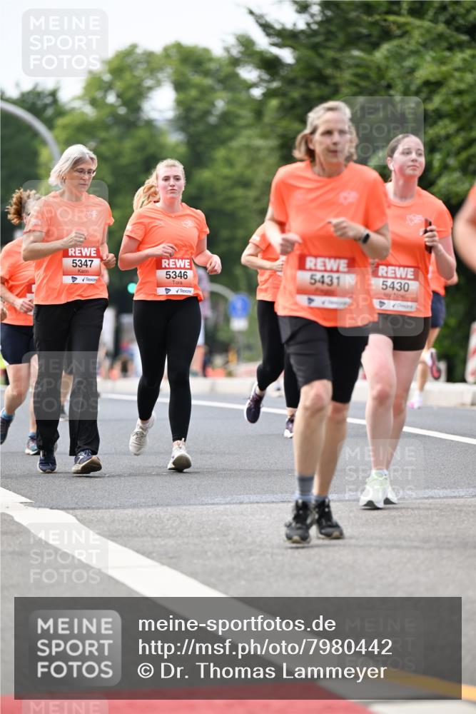 15.06.2025 - REWE Women's Run Dr. Thomas Lammeyer http://msf.ph/oto/7980442 15.06.2025 10:45:15 Laufen 5347, 5346, 5431, 5430 meine-sportfotos.de