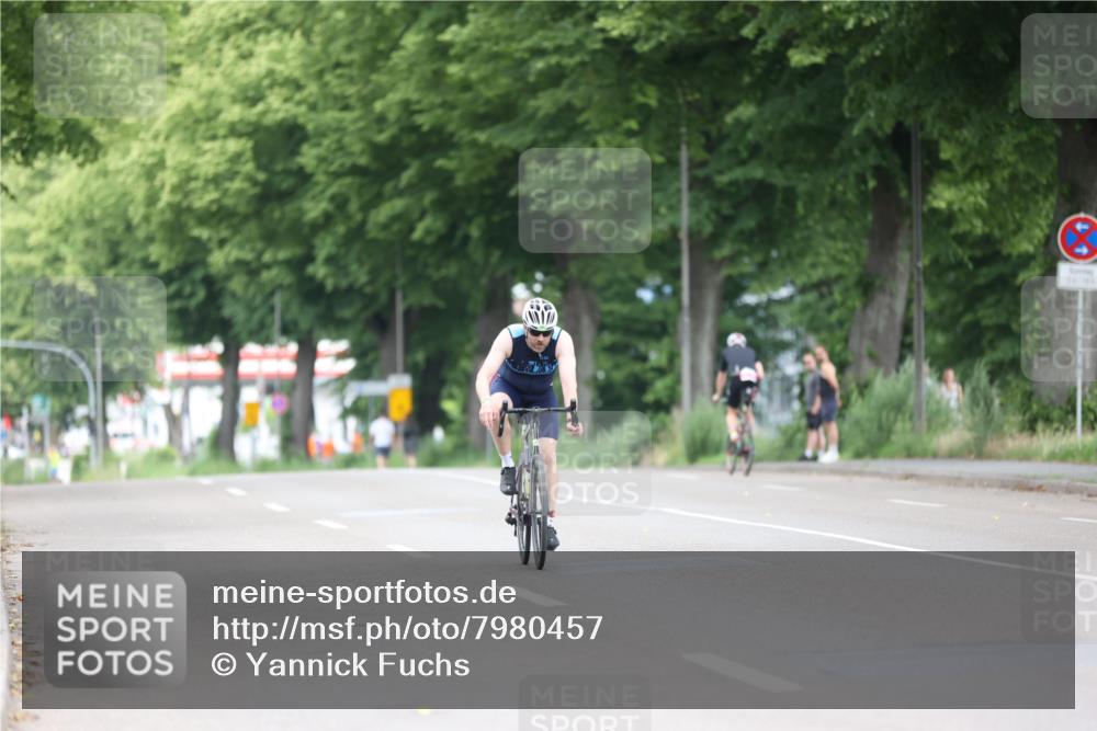 15.06.2025 - 7 Türme Triathlon Yannick Fuchs http://msf.ph/oto/7980457 15.06.2025 11:21:58 Radfahren  meine-sportfotos.de