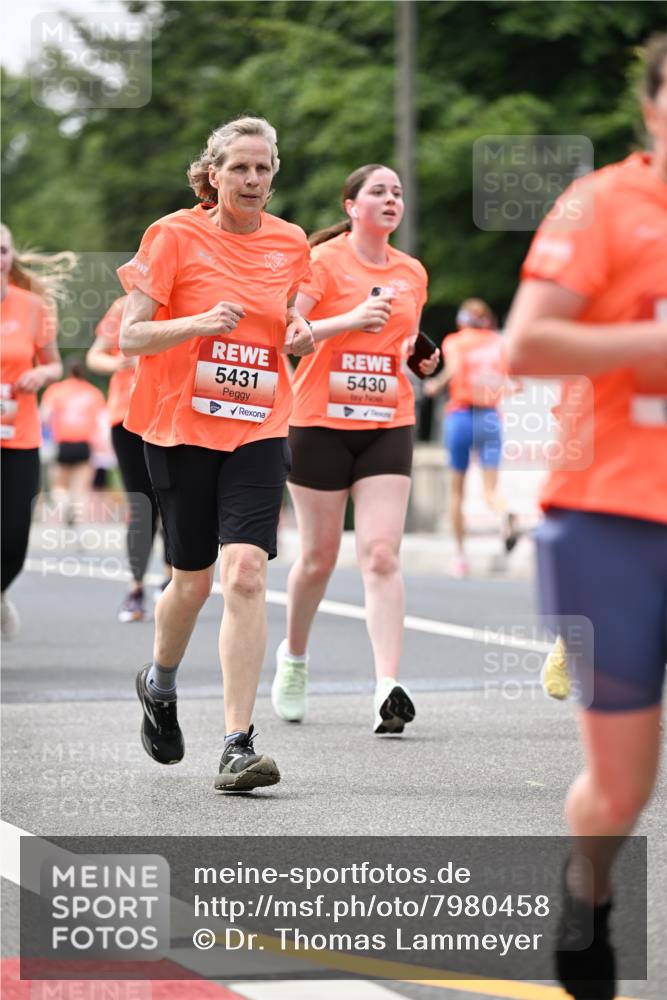15.06.2025 - REWE Women's Run Dr. Thomas Lammeyer http://msf.ph/oto/7980458 15.06.2025 10:45:16 Laufen 5430, 5431 meine-sportfotos.de