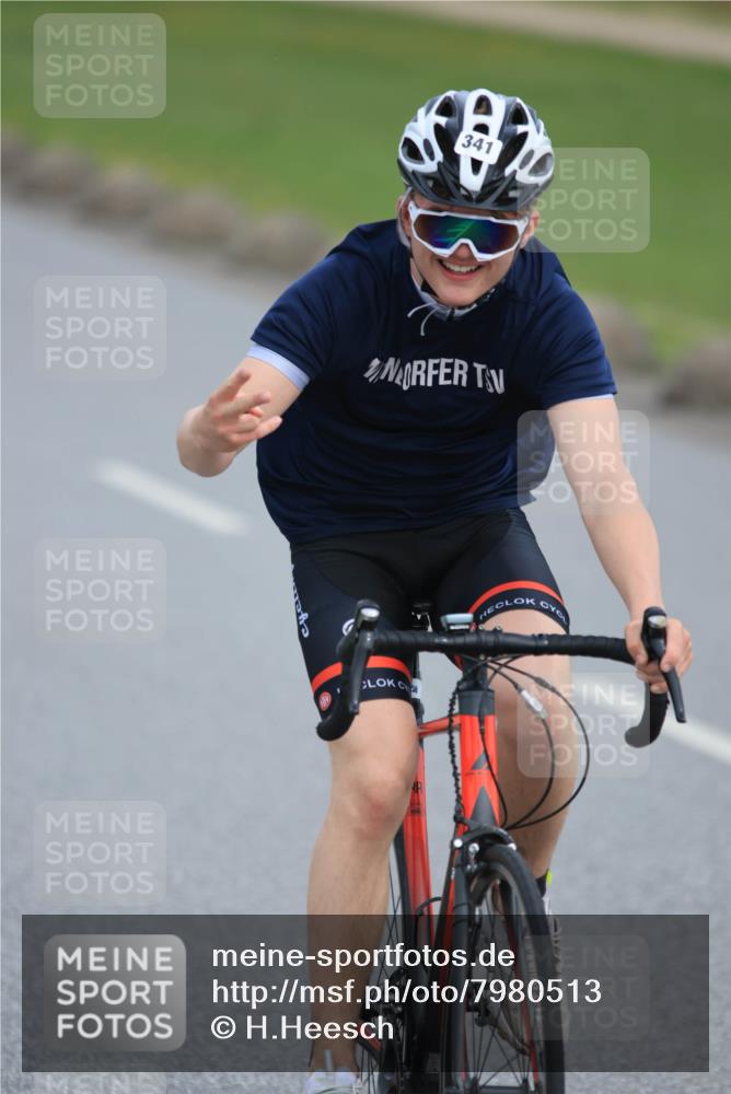 15.06.2025 - 27. Vierlanden-Triathlon H.Heesch http://msf.ph/oto/7980513 15.06.2025 10:40:34 Radfahren 9, 253, 304, 309, 341 meine-sportfotos.de