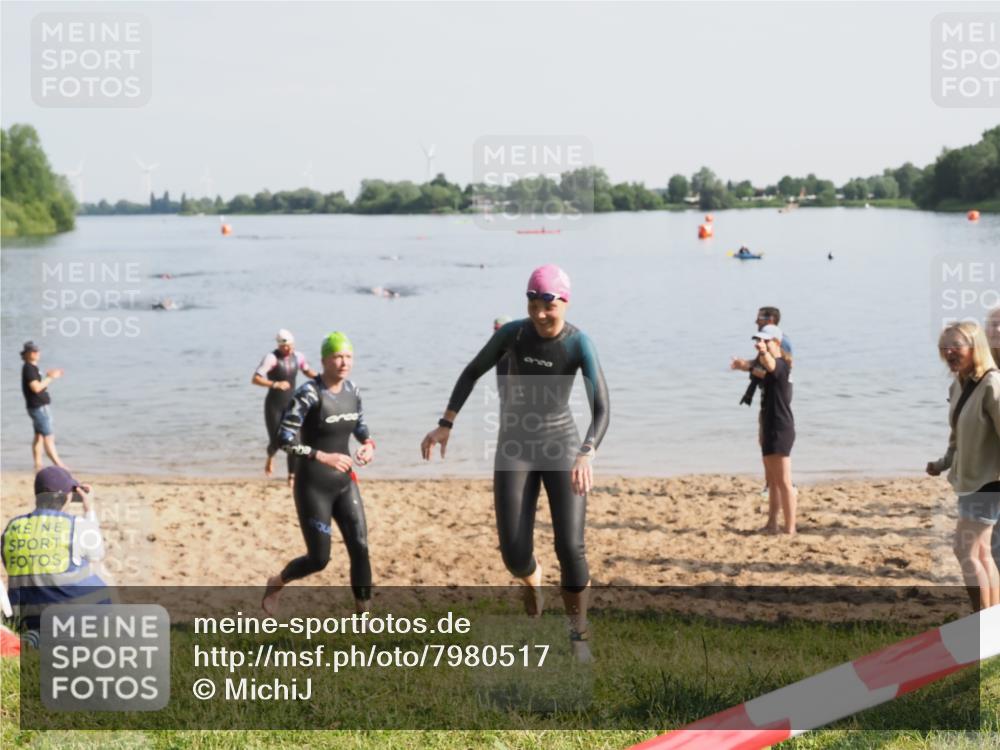 21.06.2025 - 27. Vierlanden-Triathlon MichiJ http://msf.ph/oto/7980517 15.06.2026 09:01:54 Schwimmen 196, 206, 214, 242 meine-sportfotos.de