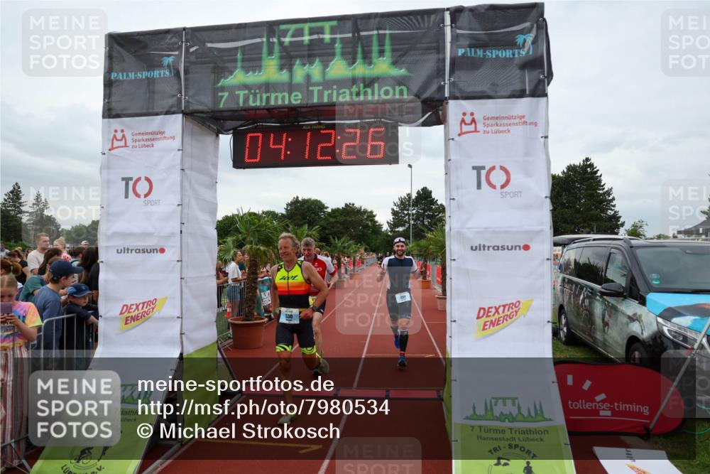 15.06.2025 - 7 Türme Triathlon Michael Strokosch http://msf.ph/oto/7980534 15.06.2025 14:12:26 Ziel 530, 651, 877 meine-sportfotos.de