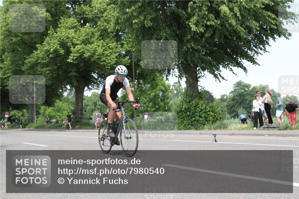 15.06.2025 - 7 Türme Triathlon Yannick Fuchs http://msf.ph/oto/7980540 15.06.2025 13:25:56 Radfahren  meine-sportfotos.de