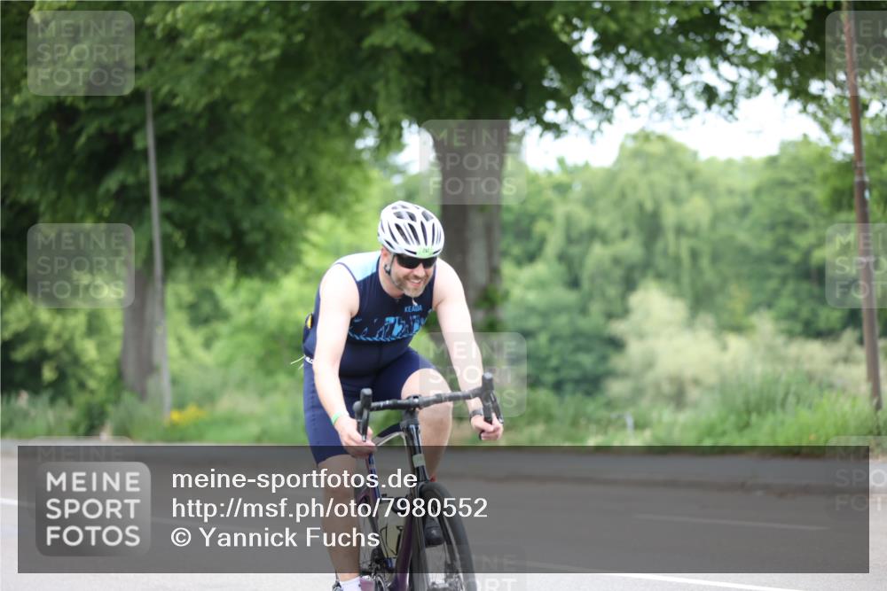 15.06.2025 - 7 Türme Triathlon Yannick Fuchs http://msf.ph/oto/7980552 15.06.2025 11:22:00 Radfahren  meine-sportfotos.de
