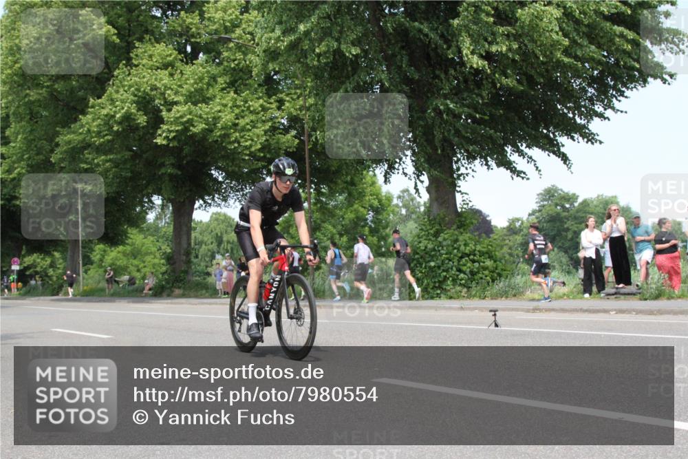15.06.2025 - 7 Türme Triathlon Yannick Fuchs http://msf.ph/oto/7980554 15.06.2025 13:26:01 Radfahren  meine-sportfotos.de