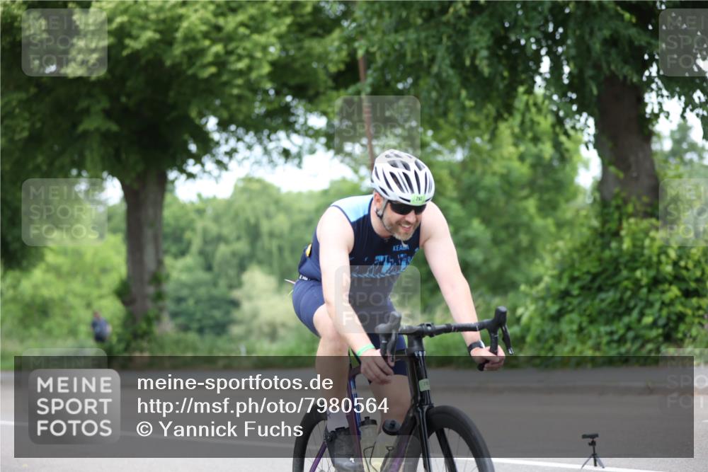 15.06.2025 - 7 Türme Triathlon Yannick Fuchs http://msf.ph/oto/7980564 15.06.2025 11:22:01 Radfahren 339 meine-sportfotos.de
