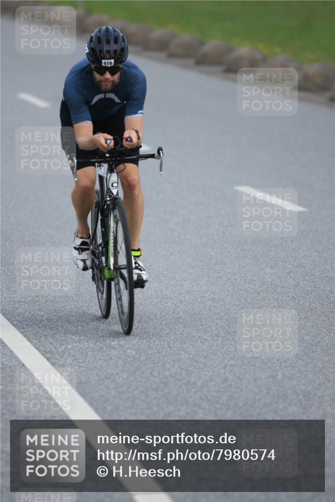 15.06.2025 - 27. Vierlanden-Triathlon H.Heesch http://msf.ph/oto/7980574 15.06.2025 10:40:56 Radfahren 116, 416, 432, 1398 meine-sportfotos.de