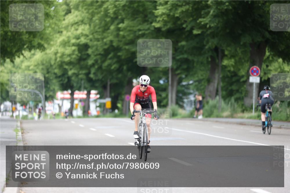 15.06.2025 - 7 Türme Triathlon Yannick Fuchs http://msf.ph/oto/7980609 15.06.2025 11:22:34 Radfahren 205, 243 meine-sportfotos.de