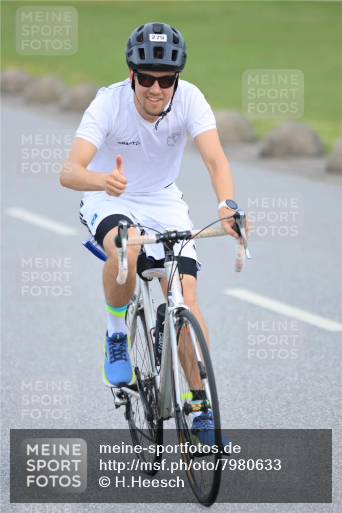 15.06.2025 - 27. Vierlanden-Triathlon H.Heesch http://msf.ph/oto/7980633 15.06.2025 10:41:07 Radfahren 114, 152, 187, 275, 289, 366, 432, 1398 meine-sportfotos.de