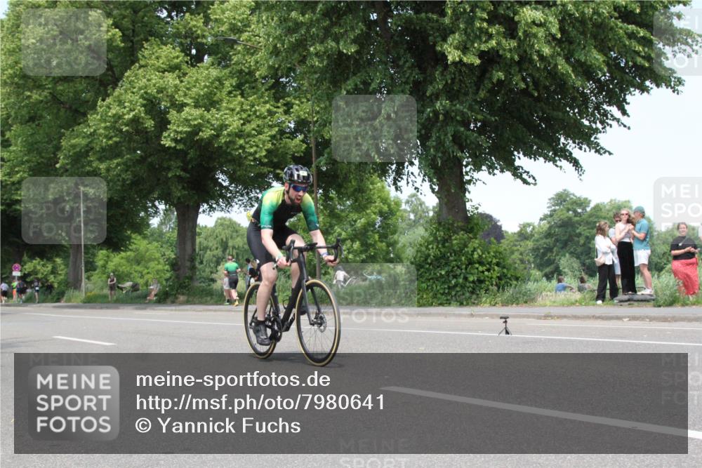 15.06.2025 - 7 Türme Triathlon Yannick Fuchs http://msf.ph/oto/7980641 15.06.2025 13:26:17 Radfahren  meine-sportfotos.de