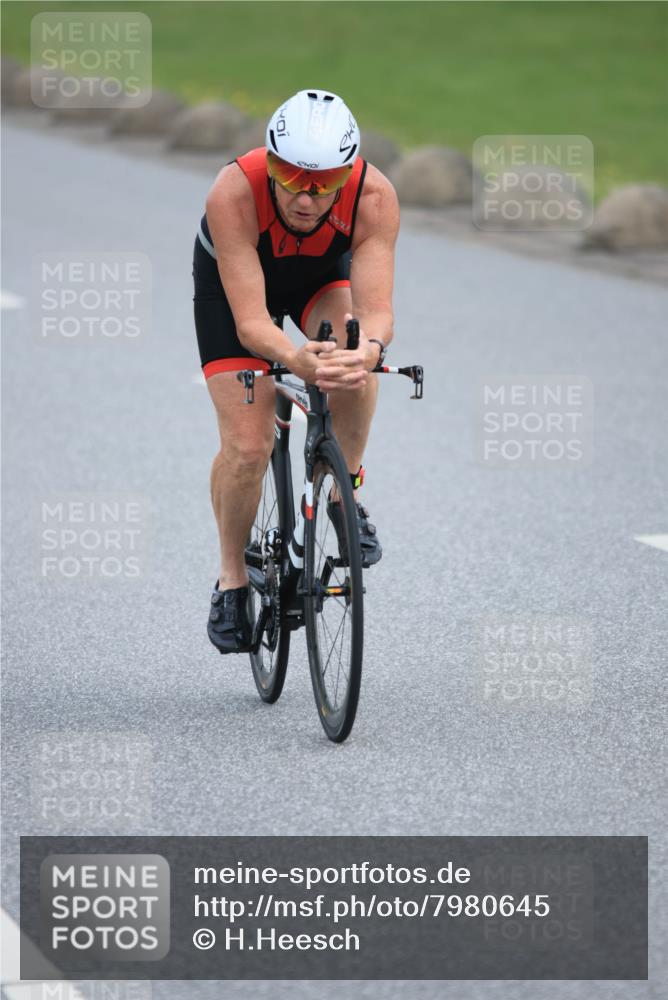 15.06.2025 - 27. Vierlanden-Triathlon H.Heesch http://msf.ph/oto/7980645 15.06.2025 10:41:11 Radfahren 114, 152, 187, 275, 366, 426 meine-sportfotos.de