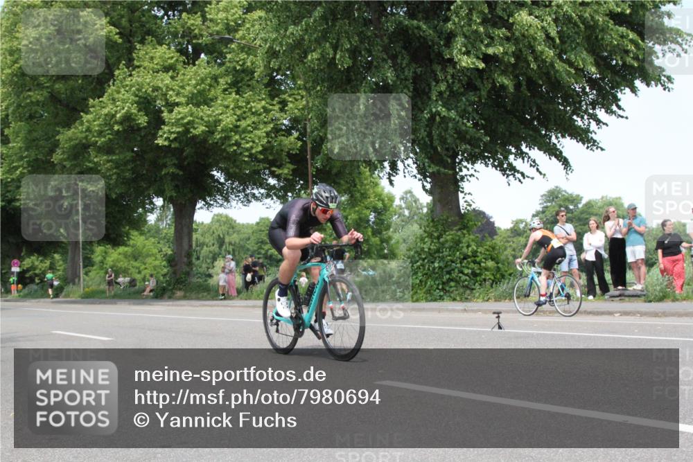 15.06.2025 - 7 Türme Triathlon Yannick Fuchs http://msf.ph/oto/7980694 15.06.2025 13:26:25 Radfahren  meine-sportfotos.de