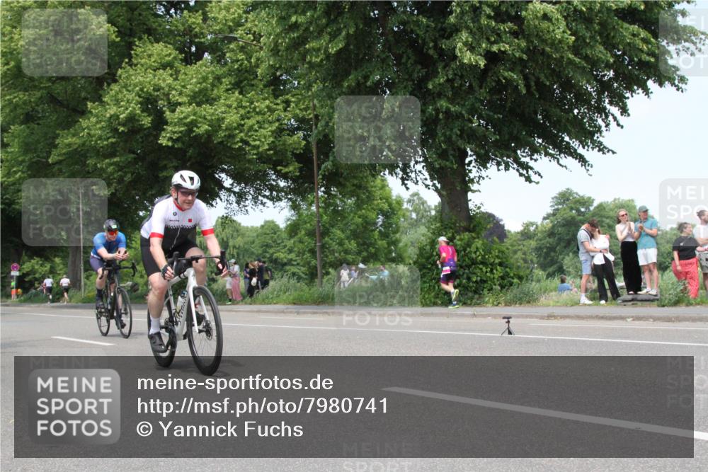 15.06.2025 - 7 Türme Triathlon Yannick Fuchs http://msf.ph/oto/7980741 15.06.2025 13:26:41 Radfahren  meine-sportfotos.de