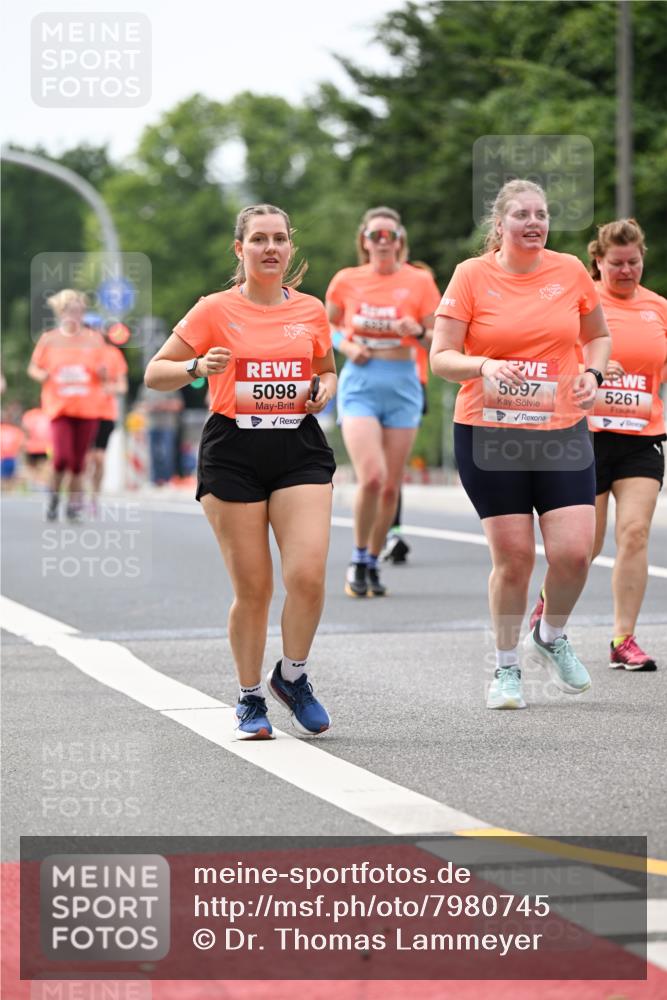 15.06.2025 - REWE Women's Run Dr. Thomas Lammeyer http://msf.ph/oto/7980745 15.06.2025 10:45:30 Laufen 5098, 5097, 5261 meine-sportfotos.de
