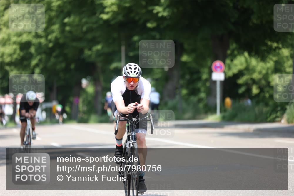 15.06.2025 - 7 Türme Triathlon Yannick Fuchs http://msf.ph/oto/7980756 15.06.2025 12:48:53 Radfahren 256, 445, 446, 540 meine-sportfotos.de