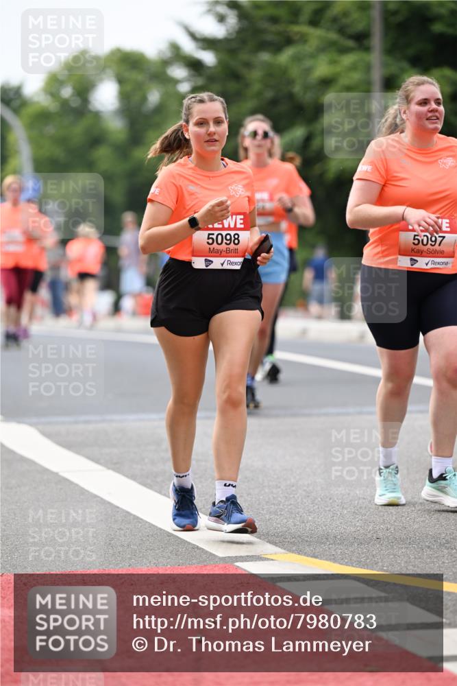 15.06.2025 - REWE Women's Run Dr. Thomas Lammeyer http://msf.ph/oto/7980783 15.06.2025 10:45:31 Laufen 5098, 5097 meine-sportfotos.de