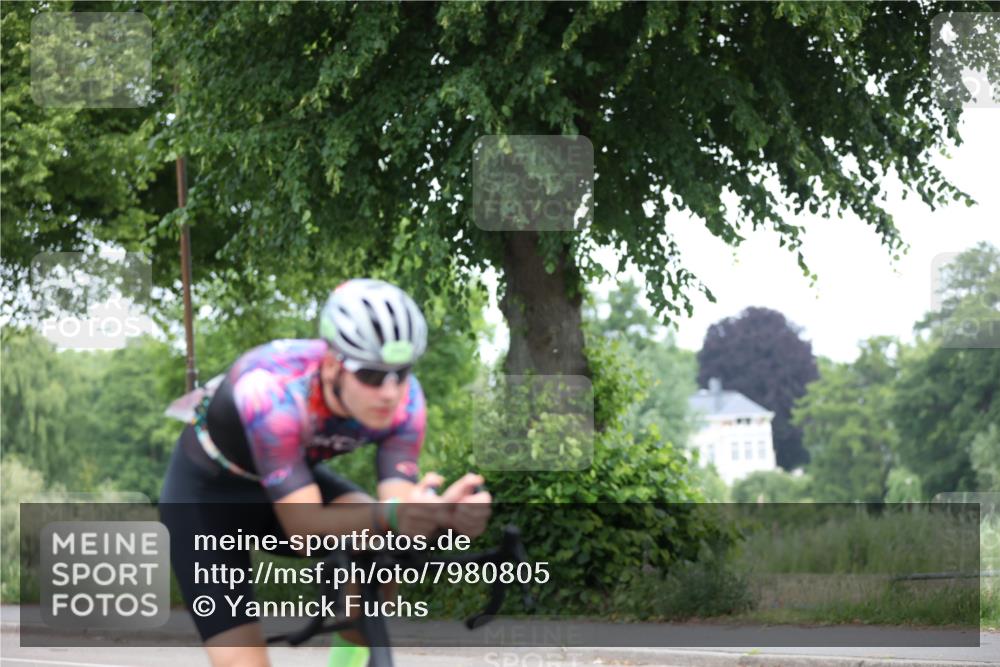 15.06.2025 - 7 Türme Triathlon Yannick Fuchs http://msf.ph/oto/7980805 15.06.2025 11:22:47 Radfahren  meine-sportfotos.de