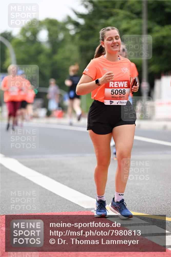 15.06.2025 - REWE Women's Run Dr. Thomas Lammeyer http://msf.ph/oto/7980813 15.06.2025 10:45:31 Laufen 5098 meine-sportfotos.de