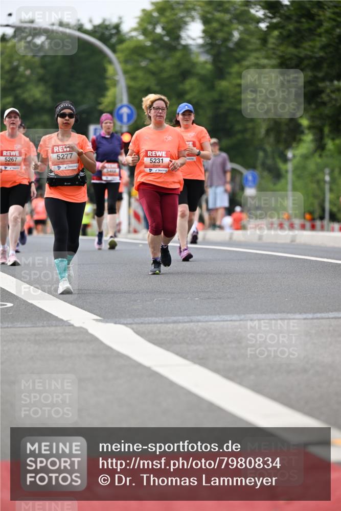 15.06.2025 - REWE Women's Run Dr. Thomas Lammeyer http://msf.ph/oto/7980834 15.06.2025 10:45:33 Laufen 5267, 5277, 5231 meine-sportfotos.de