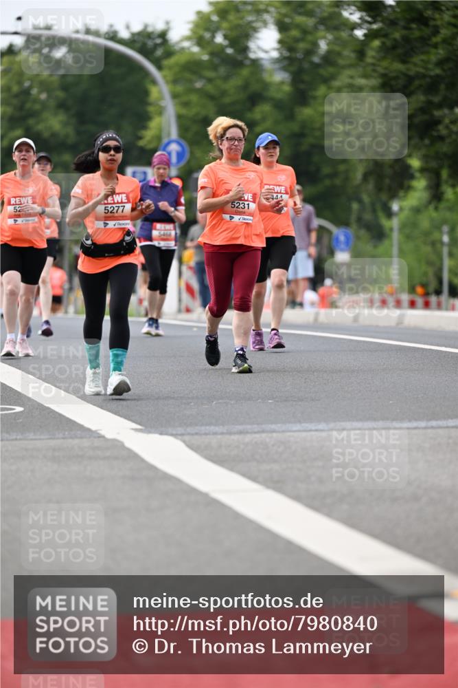 15.06.2025 - REWE Women's Run Dr. Thomas Lammeyer http://msf.ph/oto/7980840 15.06.2025 10:45:33 Laufen 5231 meine-sportfotos.de