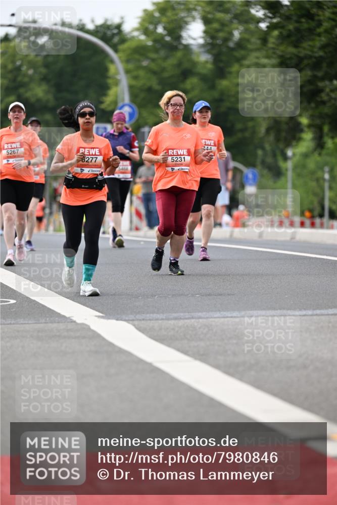 15.06.2025 - REWE Women's Run Dr. Thomas Lammeyer http://msf.ph/oto/7980846 15.06.2025 10:45:34 Laufen 8277, 5231 meine-sportfotos.de