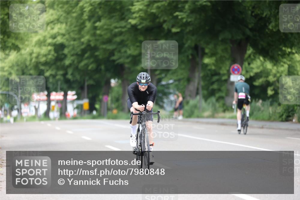 15.06.2025 - 7 Türme Triathlon Yannick Fuchs http://msf.ph/oto/7980848 15.06.2025 11:23:36 Radfahren 207, 303 meine-sportfotos.de
