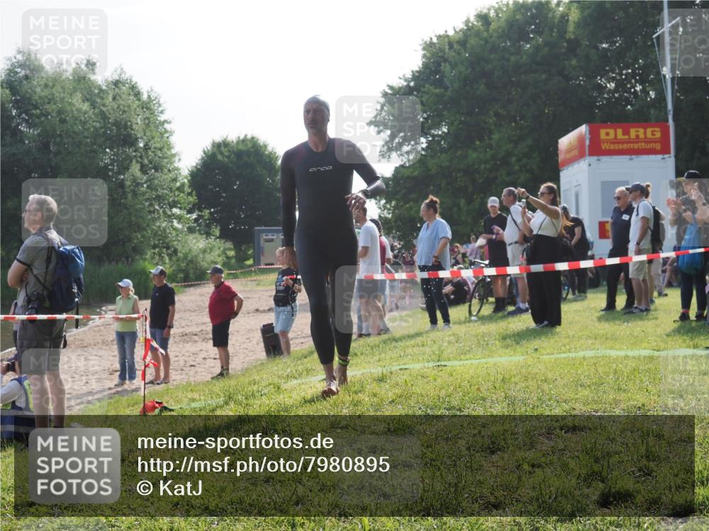 15.06.2025 - 27. Vierlanden-Triathlon KatJ http://msf.ph/oto/7980895 15.06.2025 08:45:49 Schwimmen 13, 104, 116, 125, 145, 150 meine-sportfotos.de
