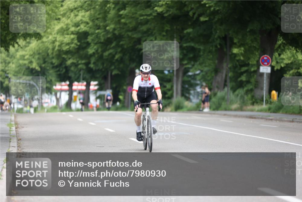 15.06.2025 - 7 Türme Triathlon Yannick Fuchs http://msf.ph/oto/7980930 15.06.2025 11:23:49 Radfahren  meine-sportfotos.de