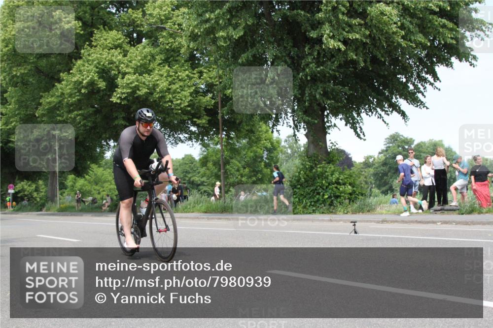 15.06.2025 - 7 Türme Triathlon Yannick Fuchs http://msf.ph/oto/7980939 15.06.2025 13:27:13 Radfahren  meine-sportfotos.de