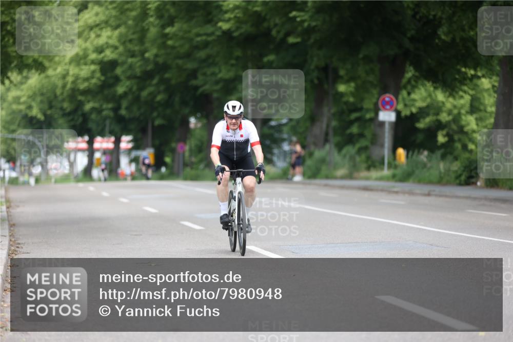 15.06.2025 - 7 Türme Triathlon Yannick Fuchs http://msf.ph/oto/7980948 15.06.2025 11:23:50 Radfahren  meine-sportfotos.de
