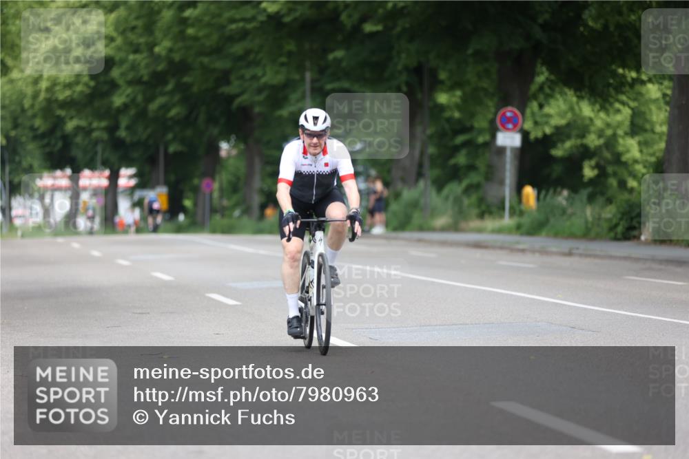 15.06.2025 - 7 Türme Triathlon Yannick Fuchs http://msf.ph/oto/7980963 15.06.2025 11:23:50 Radfahren  meine-sportfotos.de