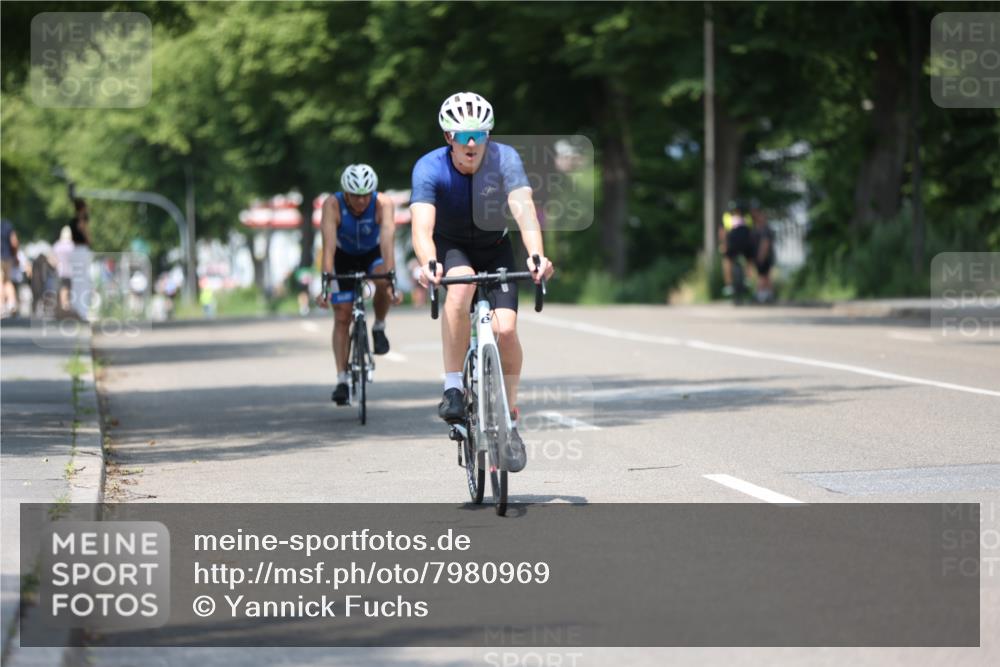 15.06.2025 - 7 Türme Triathlon Yannick Fuchs http://msf.ph/oto/7980969 15.06.2025 12:49:01 Radfahren 202, 262, 445, 633 meine-sportfotos.de