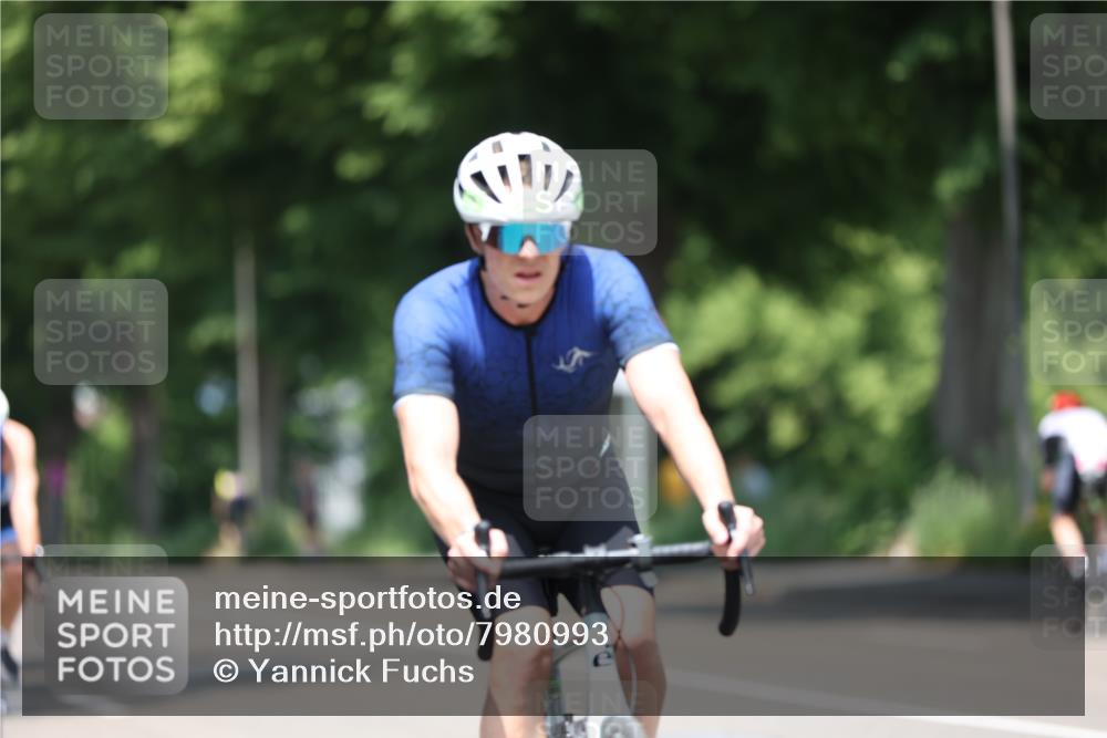 15.06.2025 - 7 Türme Triathlon Yannick Fuchs http://msf.ph/oto/7980993 15.06.2025 12:49:02 Radfahren 202, 262, 445, 633 meine-sportfotos.de