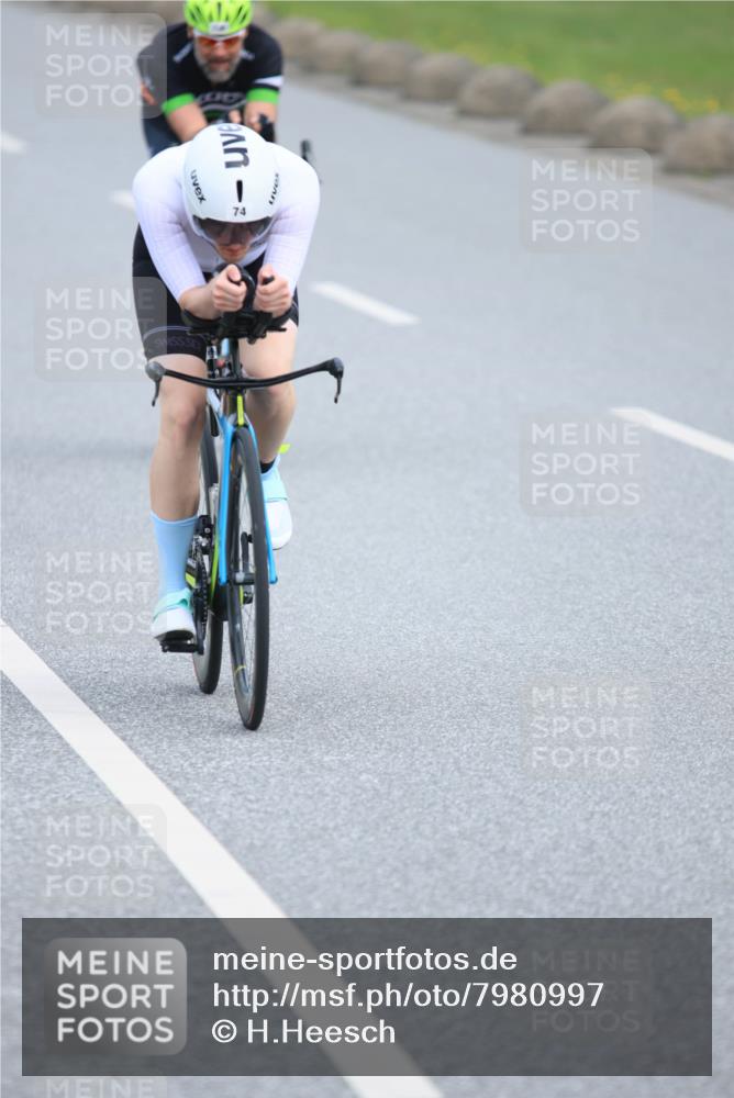 15.06.2025 - 27. Vierlanden-Triathlon H.Heesch http://msf.ph/oto/7980997 15.06.2025 10:43:04 Radfahren 74, 102, 124, 202, 236 meine-sportfotos.de