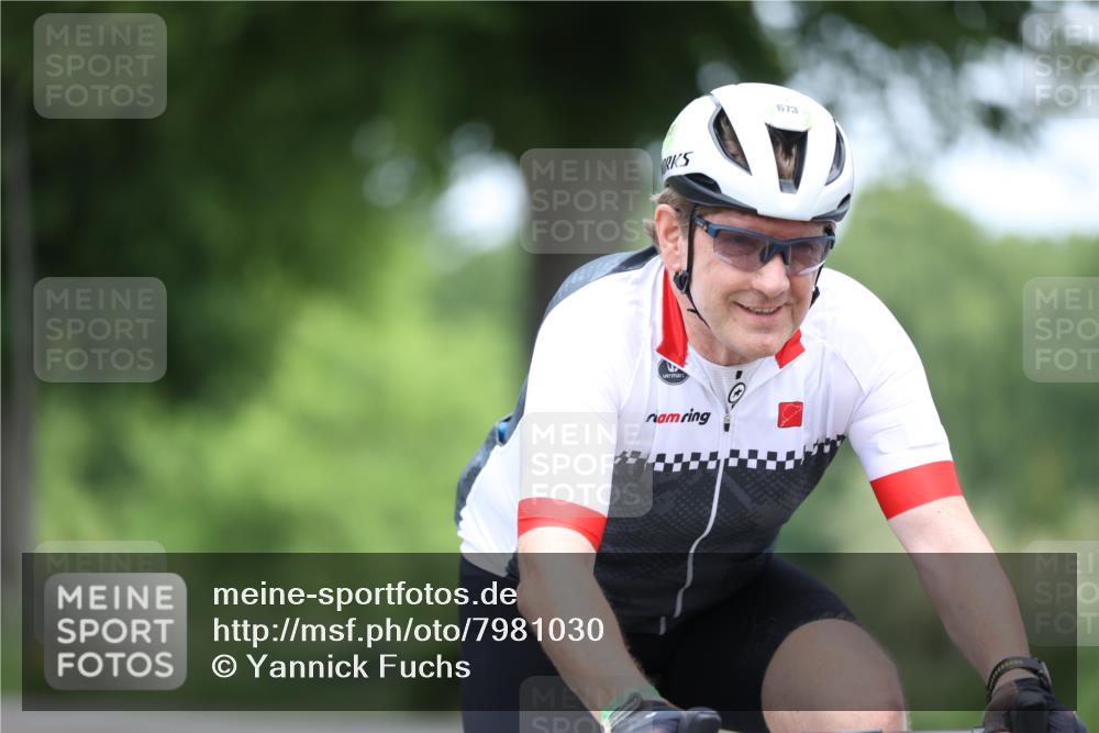 15.06.2025 - 7 Türme Triathlon Yannick Fuchs http://msf.ph/oto/7981030 15.06.2025 11:23:51 Radfahren  meine-sportfotos.de