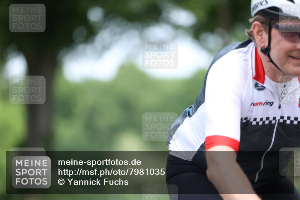 15.06.2025 - 7 Türme Triathlon Yannick Fuchs http://msf.ph/oto/7981035 15.06.2025 11:23:51 Radfahren  meine-sportfotos.de