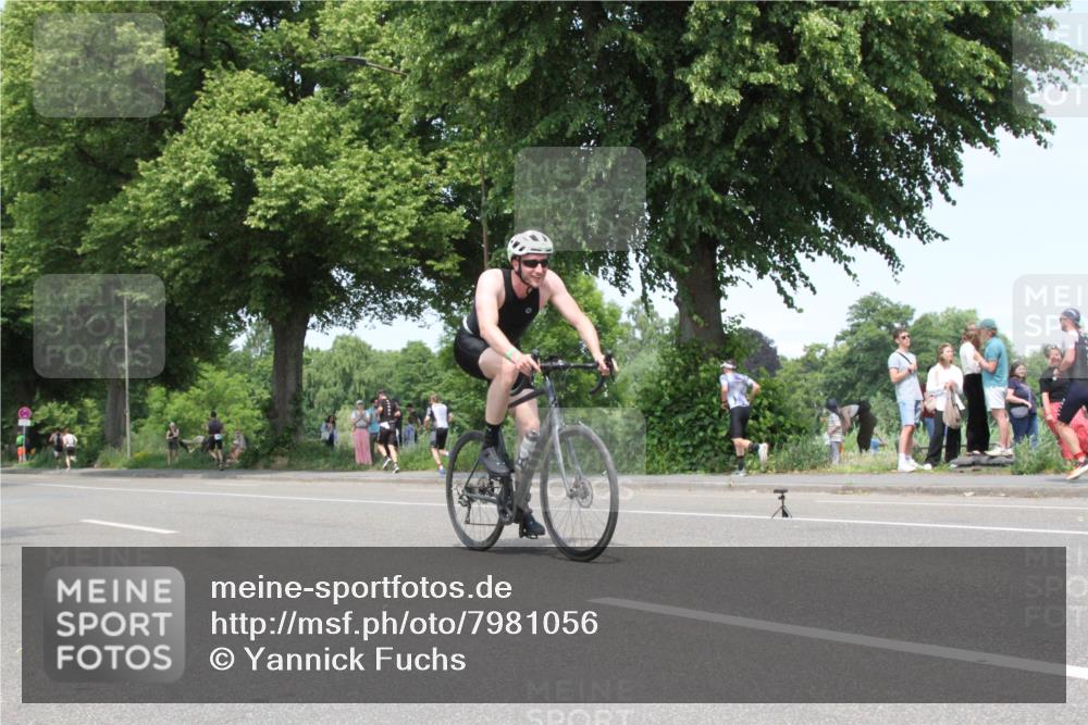 15.06.2025 - 7 Türme Triathlon Yannick Fuchs http://msf.ph/oto/7981056 15.06.2025 13:27:40 Radfahren  meine-sportfotos.de