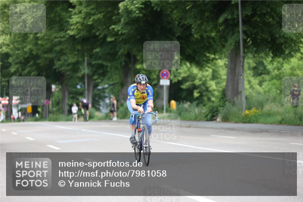 15.06.2025 - 7 Türme Triathlon Yannick Fuchs http://msf.ph/oto/7981058 15.06.2025 11:24:26 Radfahren 243 meine-sportfotos.de